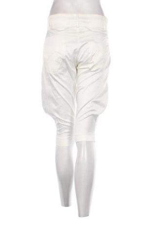 Pantaloni scurți de femei, Mărime M, Culoare Alb, Preț 49,97 Lei