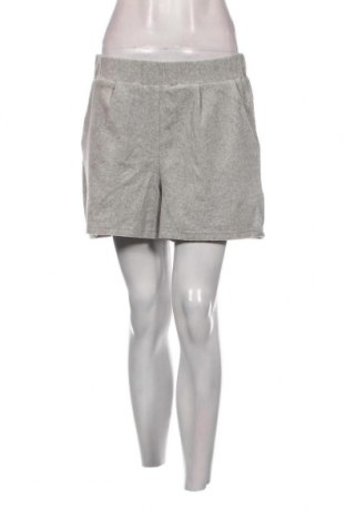 Γυναικείο κοντό παντελόνι 4th & Reckless, Μέγεθος S, Χρώμα Γκρί, Τιμή 7,79 €