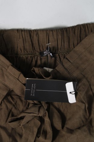 Дамски къс панталон Alcott, Размер XS, Цвят Зелен, Цена 31,00 лв.