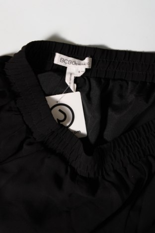 Γυναικείο κοντό παντελόνι BCBGeneration, Μέγεθος S, Χρώμα Μαύρο, Τιμή 17,44 €