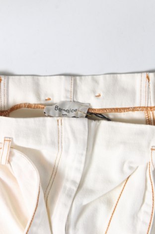 Γυναικείο κοντό παντελόνι Berenice, Μέγεθος XL, Χρώμα Εκρού, Τιμή 12,62 €