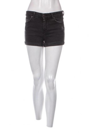 Pantaloni scurți de femei Bershka, Mărime S, Culoare Gri, Preț 48,47 Lei