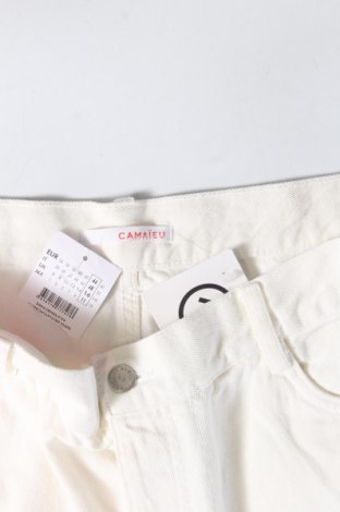 Дамски къс панталон Camaieu, Размер XL, Цвят Екрю, Цена 20,46 лв.