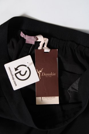 Дамски къс панталон Danskin, Размер S, Цвят Черен, Цена 20,46 лв.