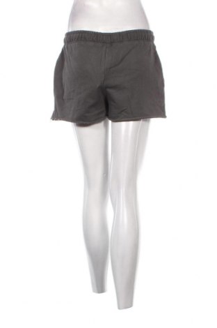 Pantaloni scurți de femei Ellesse, Mărime S, Culoare Gri, Preț 236,84 Lei