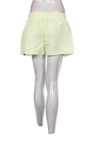 Γυναικείο κοντό παντελόνι Ellesse, Μέγεθος S, Χρώμα Πράσινο, Τιμή 37,11 €