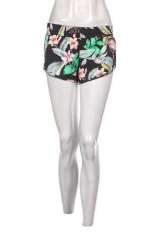 Γυναικείο κοντό παντελόνι Hurley, Μέγεθος M, Χρώμα Πολύχρωμο, Τιμή 11,04 €