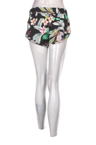 Γυναικείο κοντό παντελόνι Hurley, Μέγεθος M, Χρώμα Πολύχρωμο, Τιμή 11,04 €