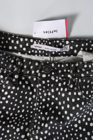 Γυναικείο κοντό παντελόνι Lefties, Μέγεθος S, Χρώμα Πολύχρωμο, Τιμή 6,71 €