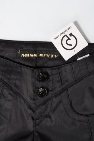Дамски къс панталон Miss Sixty, Размер XS, Цвят Черен, Цена 17,34 лв.