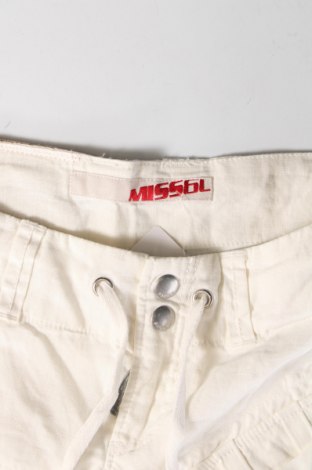 Дамски къс панталон Miss Sixty, Размер L, Цвят Бял, Цена 68,34 лв.