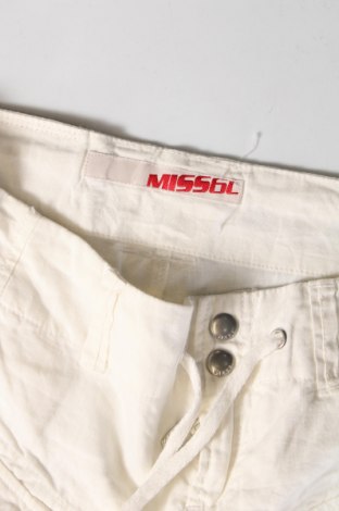 Дамски къс панталон Miss Sixty, Размер XL, Цвят Бял, Цена 68,34 лв.
