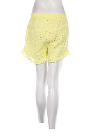 Дамски къс панталон Missguided, Размер M, Цвят Жълт, Цена 31,00 лв.