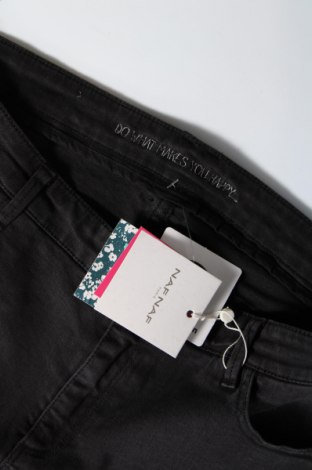 Γυναικείο κοντό παντελόνι Naf Naf, Μέγεθος L, Χρώμα Μαύρο, Τιμή 37,11 €