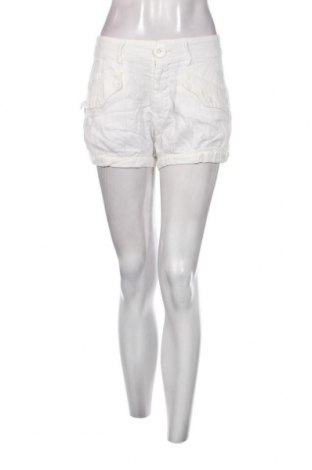 Γυναικείο κοντό παντελόνι Nolita, Μέγεθος L, Χρώμα Λευκό, Τιμή 5,78 €