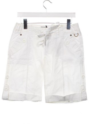 Γυναικείο κοντό παντελόνι Pepe Jeans, Μέγεθος M, Χρώμα Λευκό, Τιμή 7,36 €