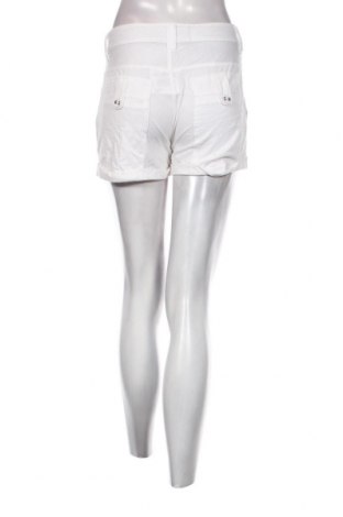Дамски къс панталон Pepe Jeans, Размер L, Цвят Бял, Цена 12,24 лв.