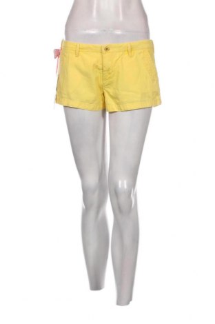 Γυναικείο κοντό παντελόνι Pepe Jeans, Μέγεθος M, Χρώμα Κίτρινο, Τιμή 10,52 €