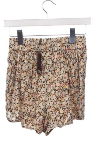 Γυναικείο κοντό παντελόνι Pieces, Μέγεθος XS, Χρώμα Πολύχρωμο, Τιμή 4,33 €