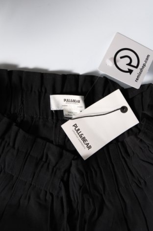 Pantaloni scurți de femei Pull&Bear, Mărime M, Culoare Negru, Preț 33,65 Lei