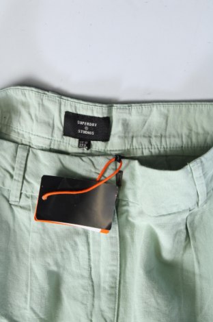 Γυναικείο κοντό παντελόνι Superdry, Μέγεθος M, Χρώμα Πράσινο, Τιμή 10,52 €