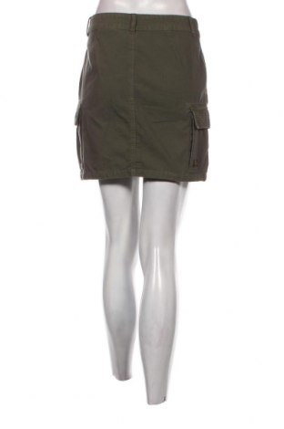 Damen Shorts Superdry, Größe S, Farbe Grün, Preis 35,05 €