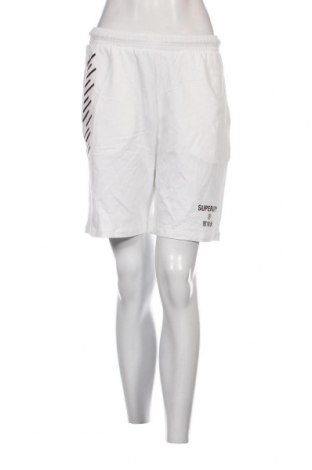 Γυναικείο κοντό παντελόνι Superdry, Μέγεθος M, Χρώμα Λευκό, Τιμή 15,42 €