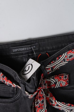 Dámské kraťasy  Superdry, Velikost S, Barva Šedá, Cena  239,00 Kč