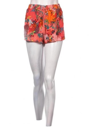 Γυναικείο κοντό παντελόνι Superdry, Μέγεθος L, Χρώμα Πολύχρωμο, Τιμή 6,31 €