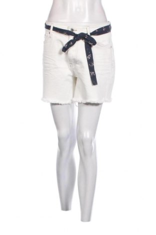 Дамски къс панталон Superdry, Размер L, Цвят Бял, Цена 68,00 лв.