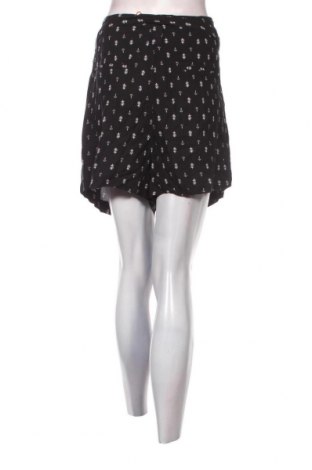 Γυναικείο κοντό παντελόνι Superdry, Μέγεθος XL, Χρώμα Μαύρο, Τιμή 12,62 €