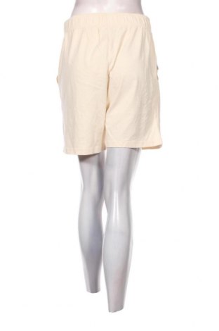 Damen Shorts Superdry, Größe M, Farbe Ecru, Preis 5,26 €