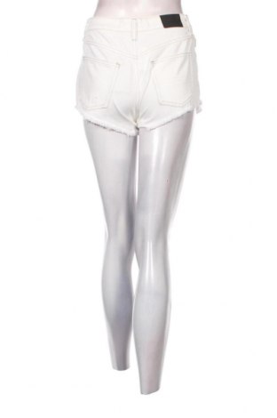 Γυναικείο κοντό παντελόνι Superdry, Μέγεθος XS, Χρώμα Λευκό, Τιμή 13,32 €