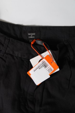 Дамски къс панталон Superdry, Размер M, Цвят Черен, Цена 22,44 лв.
