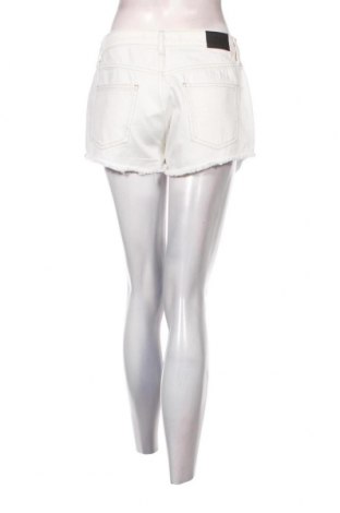 Γυναικείο κοντό παντελόνι Superdry, Μέγεθος S, Χρώμα Λευκό, Τιμή 13,32 €