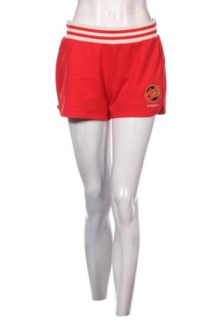 Γυναικείο κοντό παντελόνι Superdry, Μέγεθος M, Χρώμα Κόκκινο, Τιμή 13,67 €