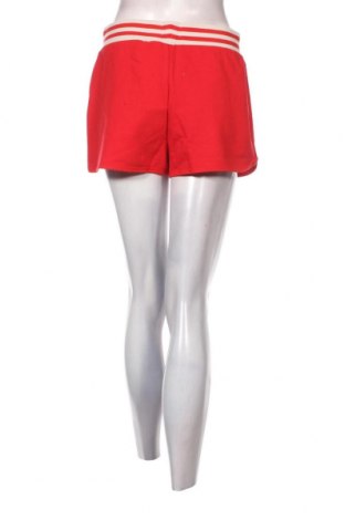 Дамски къс панталон Superdry, Размер M, Цвят Червен, Цена 10,20 лв.