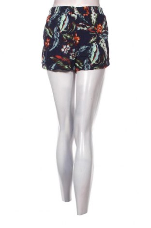 Pantaloni scurți de femei Superdry, Mărime M, Culoare Multicolor, Preț 26,84 Lei