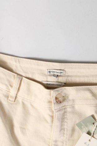 Γυναικείο κοντό παντελόνι Tom Tailor, Μέγεθος XL, Χρώμα Εκρού, Τιμή 37,11 €