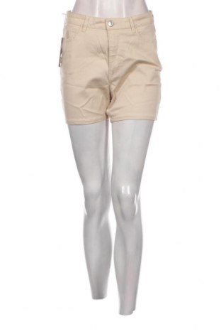 Дамски къс панталон Trussardi, Размер S, Цвят Бежов, Цена 136,00 лв.