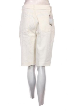 Дамски къс панталон Trussardi, Размер S, Цвят Бял, Цена 136,00 лв.