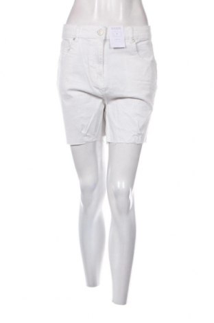 Γυναικείο κοντό παντελόνι Yours, Μέγεθος XL, Χρώμα Λευκό, Τιμή 6,87 €