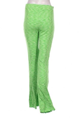 Γυναικείο παντελόνι Bershka, Μέγεθος L, Χρώμα Πράσινο, Τιμή 5,69 €