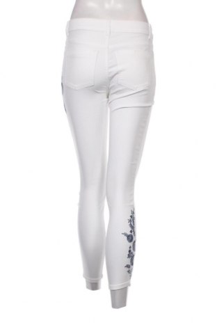 Γυναικείο παντελόνι Buffalo, Μέγεθος S, Χρώμα Λευκό, Τιμή 10,76 €