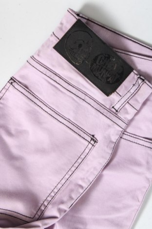 Дамски панталон Cheap Monday, Размер XS, Цвят Лилав, Цена 21,75 лв.