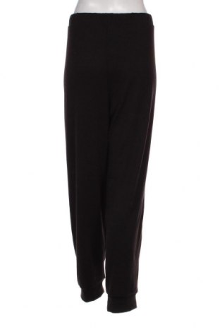 Γυναικείο παντελόνι Kim & Co., Μέγεθος XXL, Χρώμα Μαύρο, Τιμή 14,35 €