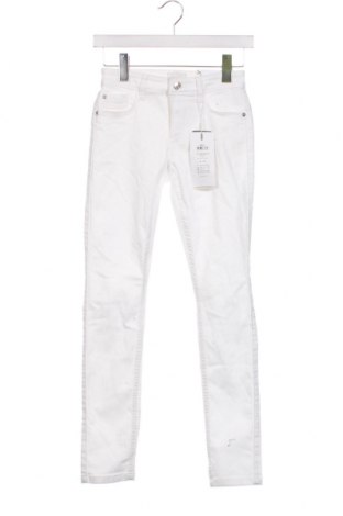 Γυναικείο παντελόνι ONLY, Μέγεθος S, Χρώμα Λευκό, Τιμή 9,74 €