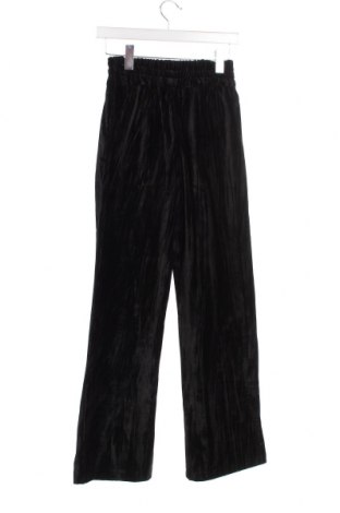 Дамски панталон ONLY, Размер XXS, Цвят Черен, Цена 54,00 лв.