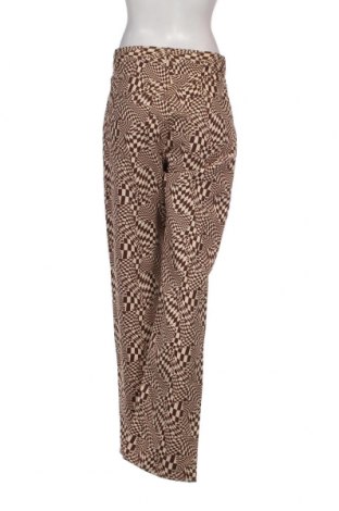 Γυναικείο παντελόνι Pull&Bear, Μέγεθος M, Χρώμα Πολύχρωμο, Τιμή 7,82 €