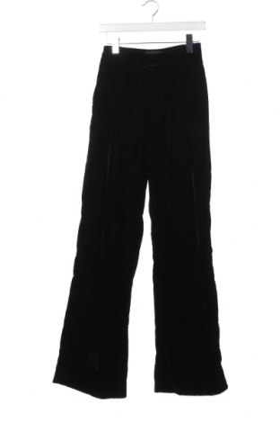 Γυναικείο παντελόνι Pull&Bear, Μέγεθος XS, Χρώμα Μαύρο, Τιμή 4,74 €